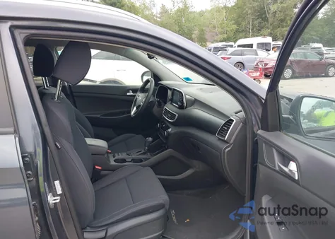 2020 Hyundai Tucson Value z USA, uszkodzony, nr VIN KM8J3CA49LU267807